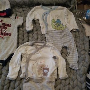 To Gerber outfits 3 months excellent condition no